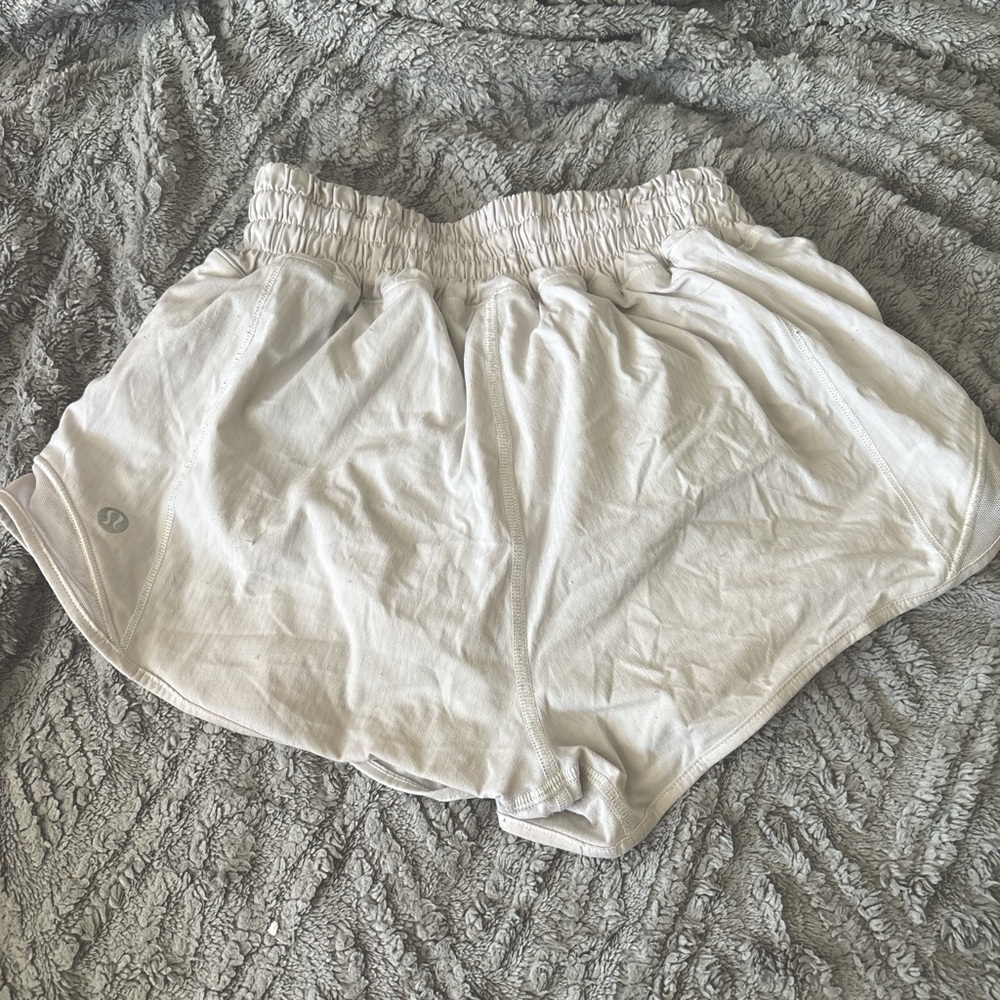 Lululemon white hotty hots size 0 length 2.5